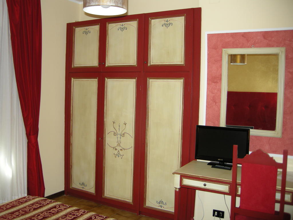 Hotel Fiordigigli LʼAquila Cameră foto