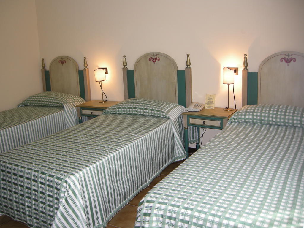 Hotel Fiordigigli LʼAquila Cameră foto